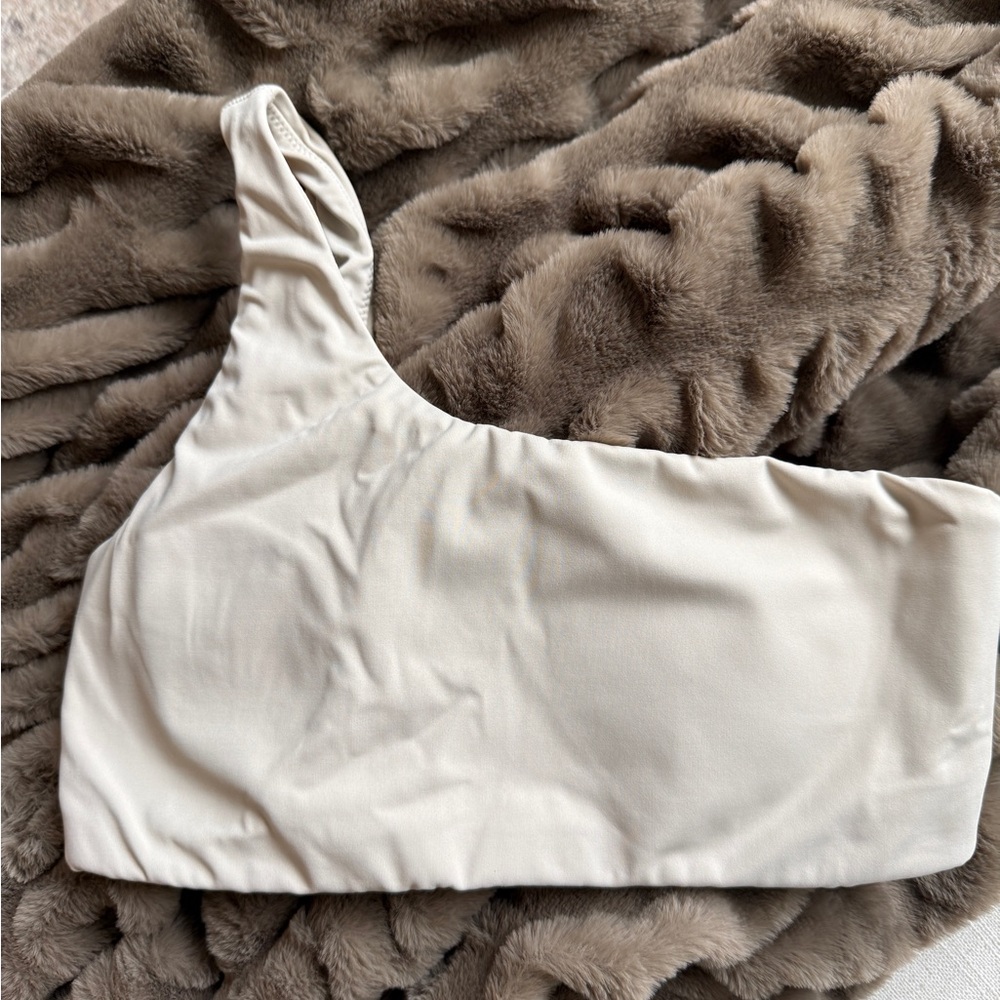 Aerie Offline One-Shoulder Sports Bra
